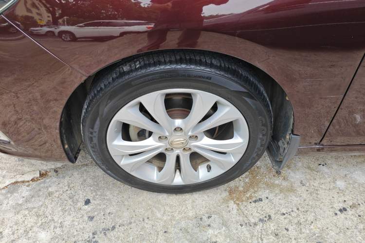 Used GAC Trumpchi GA6 2016 235T DCT Elite Edition Exterior 4