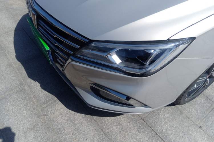 Used Roewe i5 2019 20T Automatic 4G Connected Supercharged Flagship Edition
