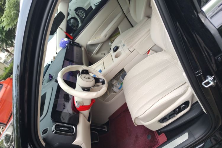 Used Hima AITO M8 2025 Extended-Range Max+ Version 53.4 kWh 6-Seater Edition Left Front Seat