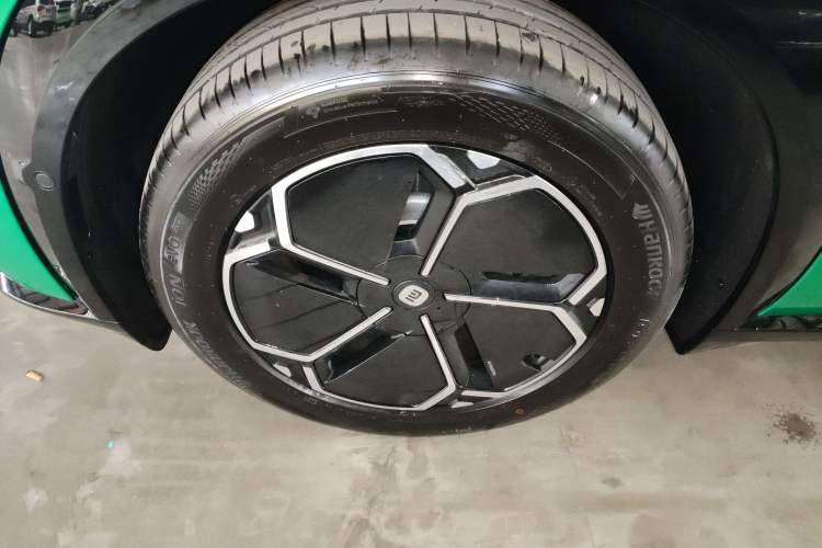 Used Xiaomi Auto YU7 2025 Ultra-Long Range Rear-Wheel Drive Version
