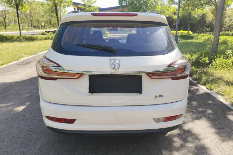 Used Baojun 310W 2017 1.5L Manual Fashion Model China V