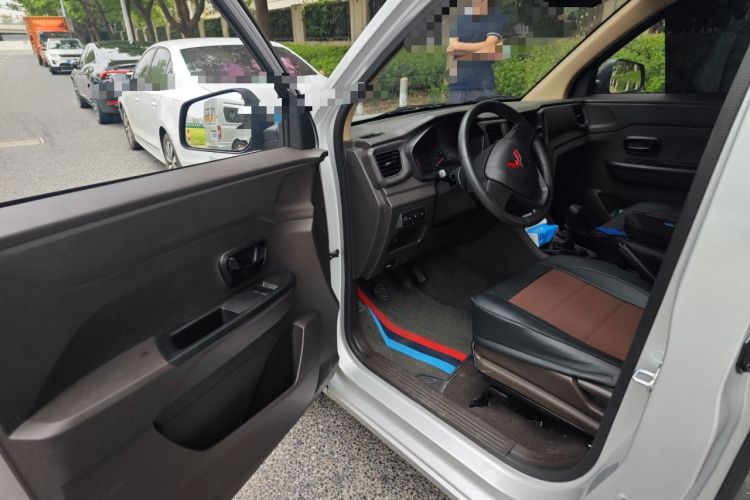 Used Wuling Hongguang V 2022 1.5L Jingqu Edition Electric-Assist LAR