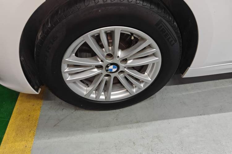 Used BMW 3 Series 2014 320Li Fashion Model Left Front Wheel Hub