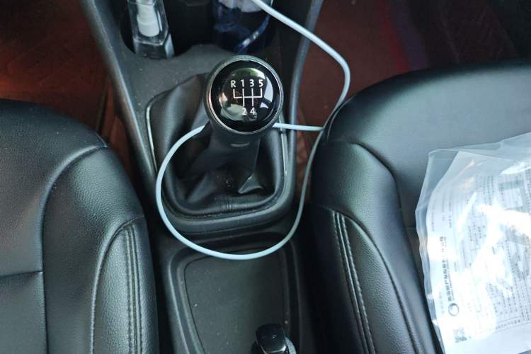 Used Volkswagen Polo 2016 1.4L Manual Fashion Model Gear Lever