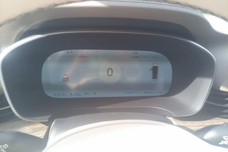 Used Roewe iMAX8 New Energy 2025 1.5T DMH Lu Zun Deluxe Edition Instrument Cluster