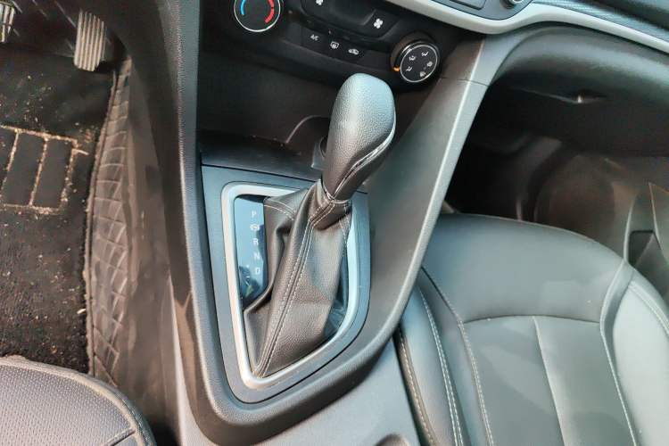 Used Buick GT 2021 Revised Version Flagship 1.5L Automatic Elite Edition Gear Lever