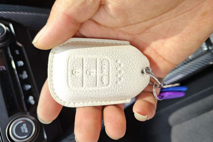 Used Honda Civic 2021 HATCHBACK 220TURBO CVT New Trendsetter Vehicle Key