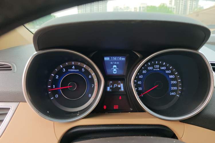 Used Hyundai Elantra (5th Generation / Langdong) 2012 1.6L Automatic Prestige Model