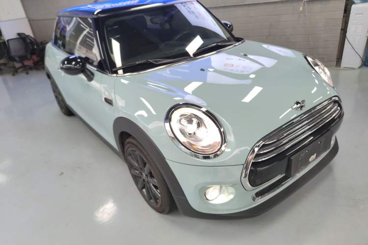 Used MINI MINI 2017 1.5T COOPER Limited Edition in Ice Blue