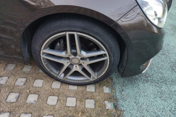 Used Mercedes-Benz E-Class 2015 Restyled E 260 L Sport Edition
