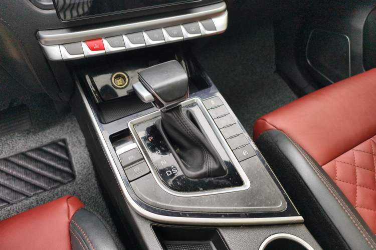 Used FORTHING T5L 2020 1.5T Automatic Luxury 7-Seater China VI Standard
