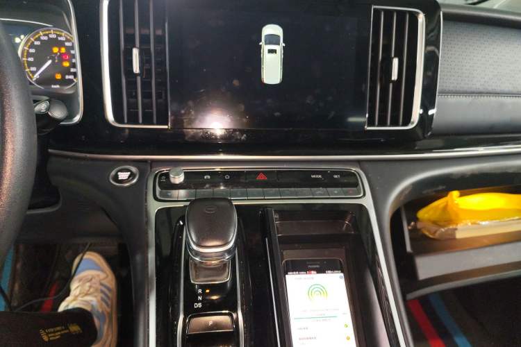 Used GAC Trumpchi M8 2021 Revised Version Lingxiu Series 390T Luxury Edition Audio And AC Panel