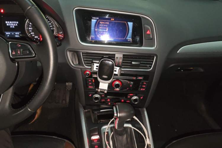 Used Audi Q5 2018 Collector's Edition 40 TFSI Technology Model