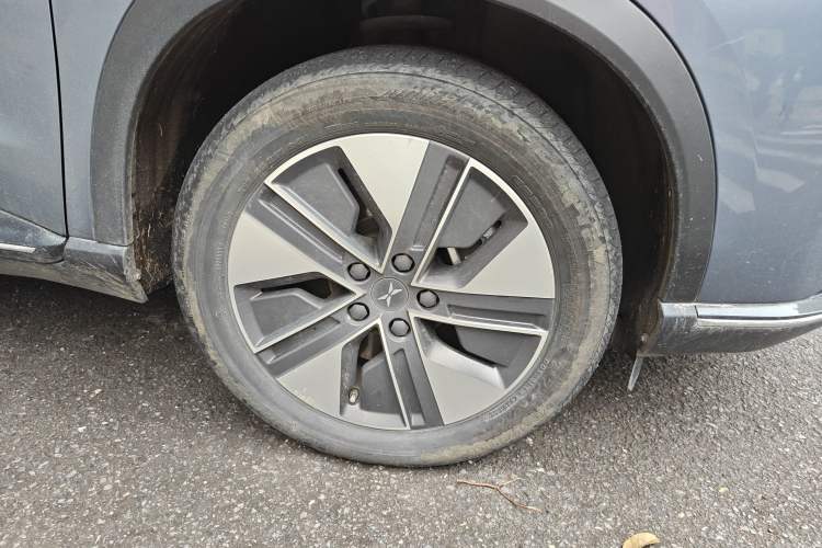 Used XPeng G3 2022 G3i 460G+ Right Front Wheel Hub