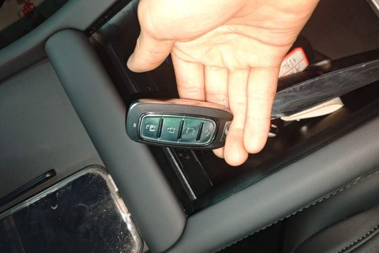 Used Geely Galaxy L7 2023 1.5T 115 km PLUS Vehicle Key