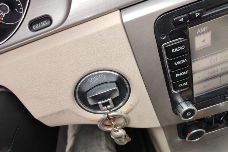 Used Volkswagen Magotan 2012 Revised Version 1.8TSI Leading Edition Vehicle Key