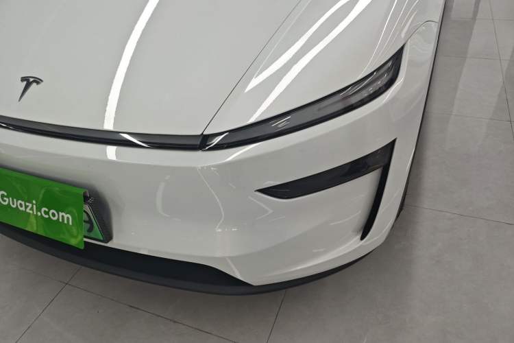 Used Tesla Model Y 2025 Long-Range All-Wheel-Drive Version