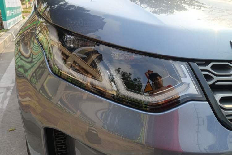 Used Land Rover Discovery Sport 2021 249 PS R-Dynamic S Performance Edition Right Front Headlight