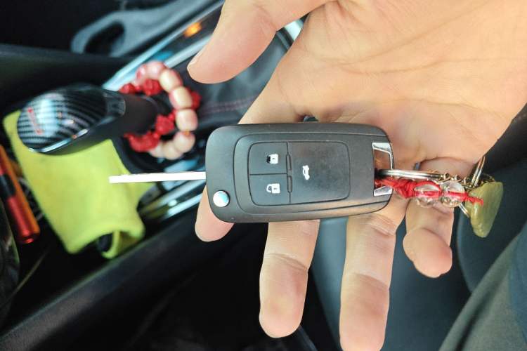 Used Chevrolet Monza 2020 Light Hybrid Redline 320T Dual-Clutch Thrilling Edition
