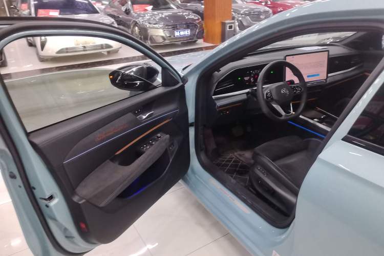 Used Volkswagen Passat 2025 Pro 380TSI Starry Dragon Luxury Edition Driver Seat