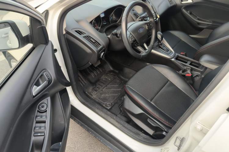 Used Ford Focus 2018 Hatchback Classic 1.6L Automatic Comfort Plus SmartDrive Edition