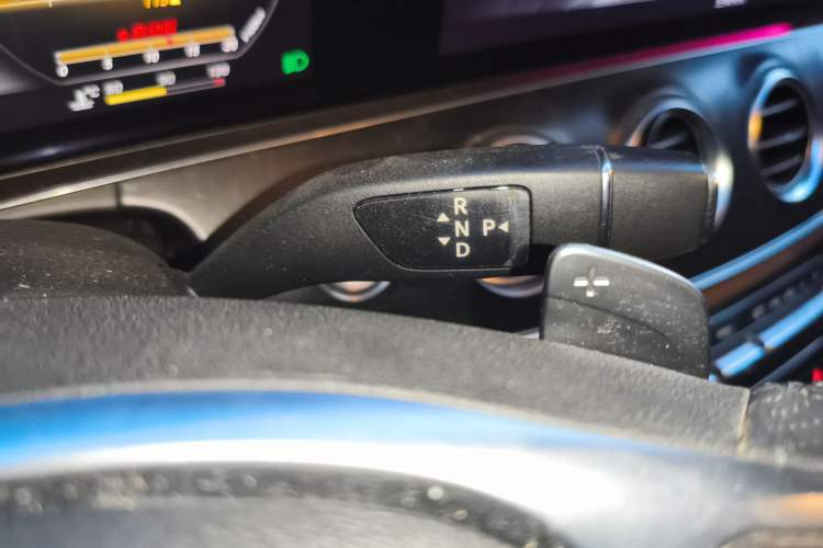 Used Mercedes-Benz E-Class 2016 E 200 L Sport Edition Gear Lever