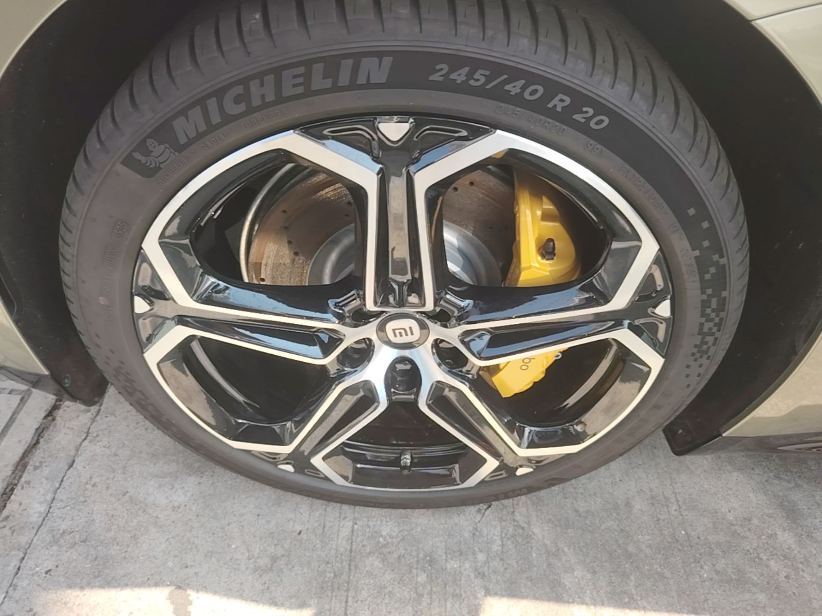 Xiaomi Auto SU7 2024 Rear-Drive Ultra-Long Range Advanced Pro-Level Intelligent Driving Version — снимка 10