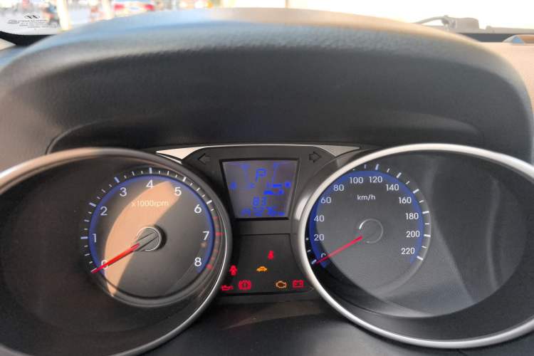 Used Hyundai ix35 2013 2.0L Automatic Two-Wheel Drive Smart GLS China IV Standard