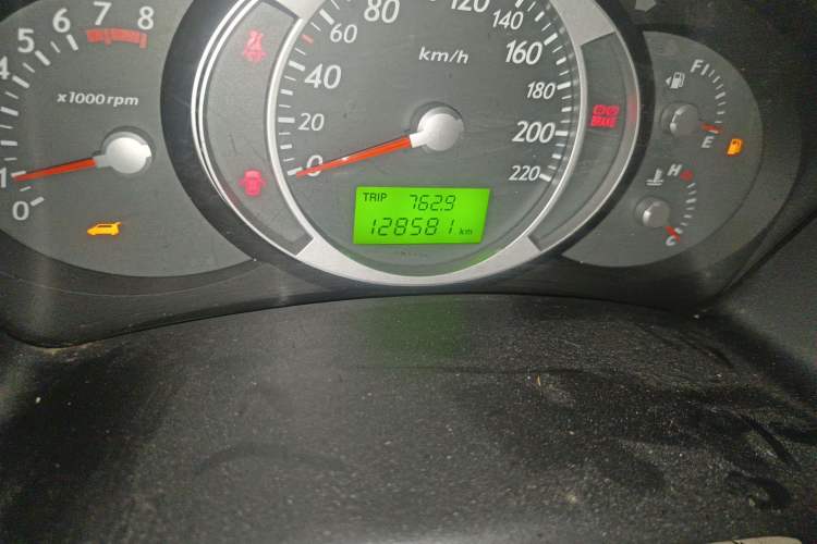 Used Hyundai Tucson 2013 2.0L Manual Two-Wheel Drive Fashion Edition Odometer Close Up