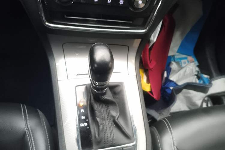 Used Roewe RX5 2018 20T Two-Wheel Drive Automatic Flagship Edition