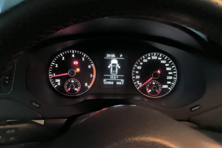 Used Volkswagen Sagitar 2013 2.0 TSI GLI
