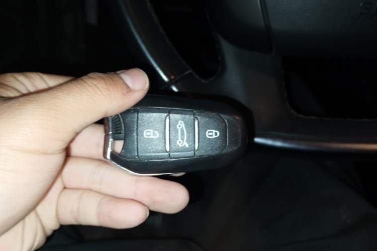 Used Citroen C4L 2013 1.8L Automatic Jingzhi Edition Vehicle Key