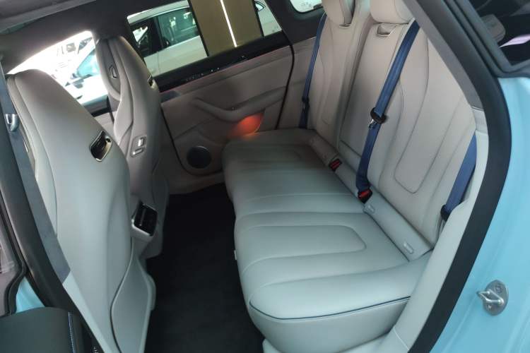 Used Hima Luxeed S7 2024 Ultra Four-Wheel Drive Flagship Edition Left Rear Seat