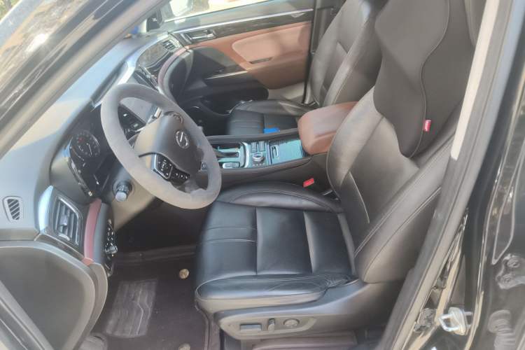 Used GAC Trumpchi GS8 2017 320T Four-Wheel Drive Luxury Smart Connectivity Version (7 Seats) Left Front Seat