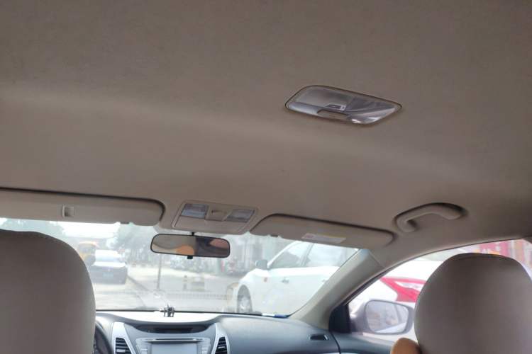 Used Hyundai Elantra (5th Generation / Langdong) 2015 1.6L Automatic Fashion Model