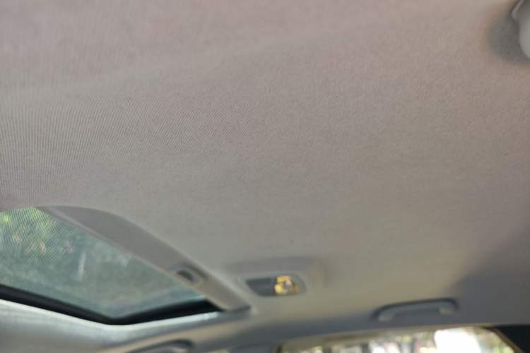 Used Hyundai ix35 2013 2.0L Automatic Two-Wheel Drive Smart GLS China IV Standard Headliner