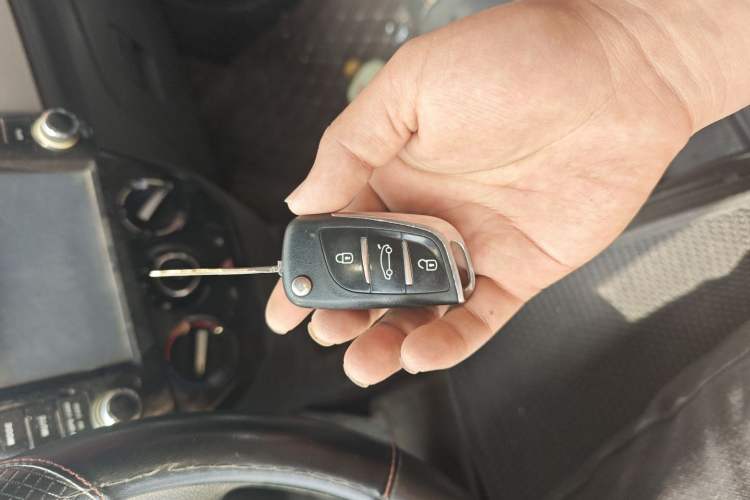 Used CHANGAN OSHAN Olisway 2013 1.4L Manual Jingxiang Model
