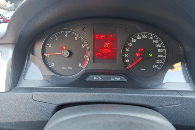 Used Volkswagen Santana 2013 1.6L Automatic Comfort Edition
