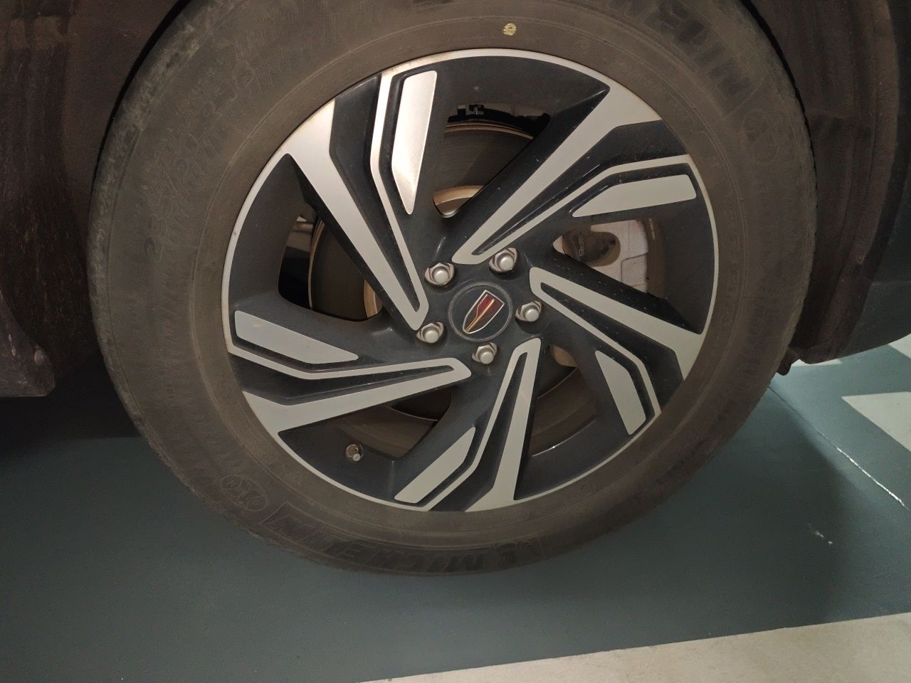 Hongqi HS5 2022 Revised Version 2.0T Smart Connect Flagship Edition — снимка 8