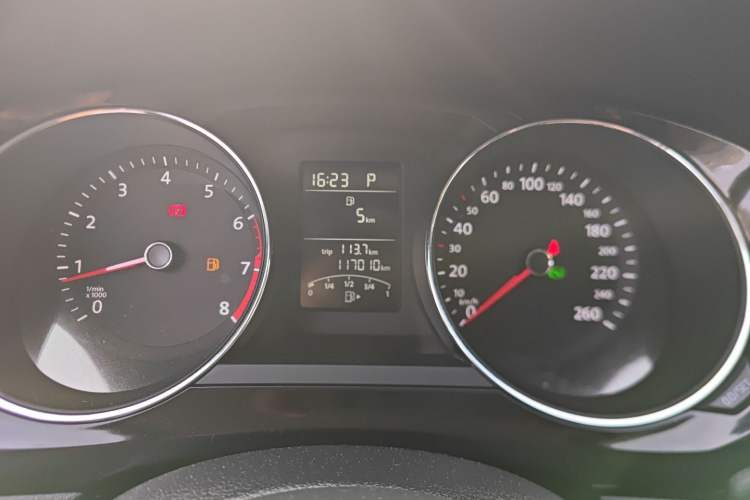 Used Volkswagen Sagitar 2018 1.6L Automatic Comfort Model Instrument Cluster