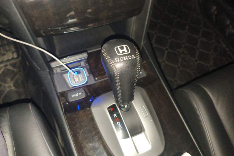 Used Honda Crosstour 2014 3.0L AWD Prestige Edition Gear Lever