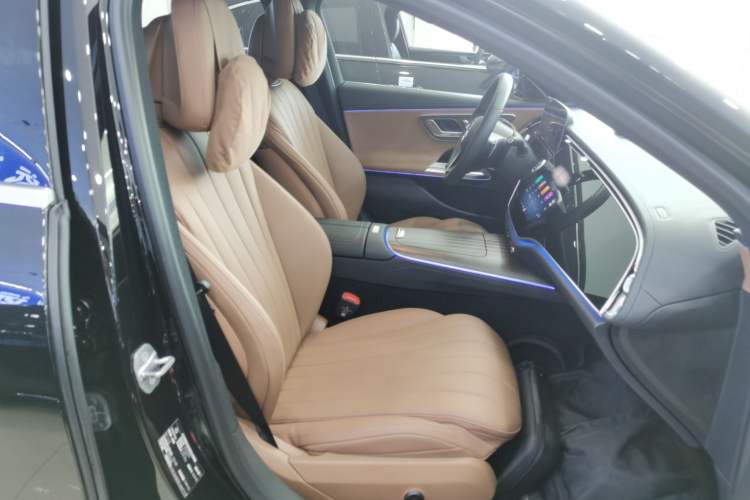 Used Mercedes-Benz E-Class 2024 Facelift E 300 L Luxury Edition