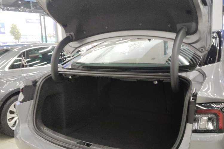 Used Ford Mondeo 2022 Facelift EcoBoost 245 ST-Line Trunk