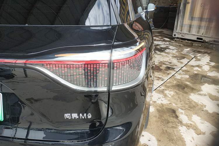 Used Hima AITO M9 2025 Extended-Range Ultra Version 52 kWh 6-Seater