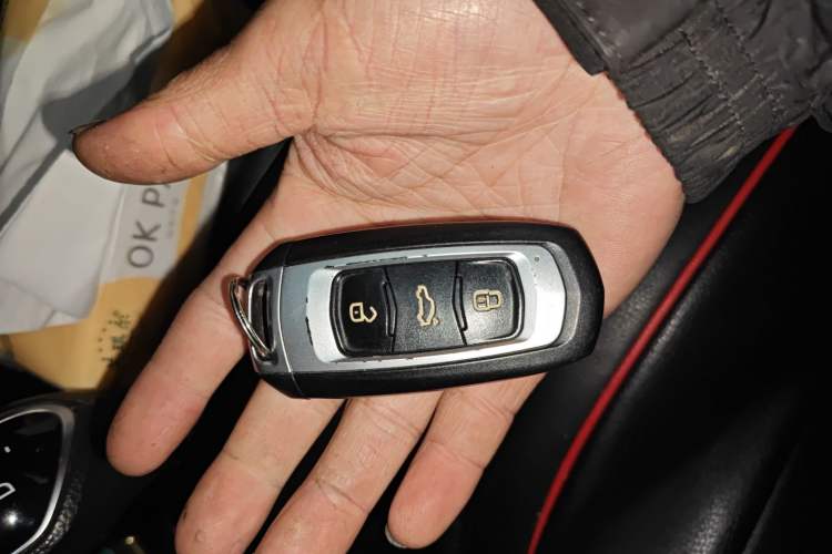 Used Geely Auto Vision X6 2016 1.3T CVT Flagship Model
