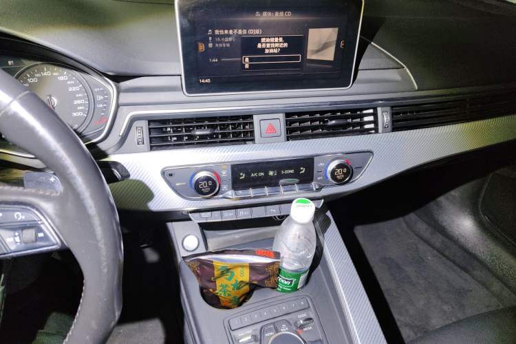 Used Audi A4L 2017 40 TFSI Fashion Model Audio And AC Panel