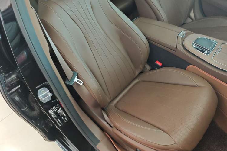 Used Mercedes-Benz E-Class 2023 Updated E 300 L Fashion Edition
