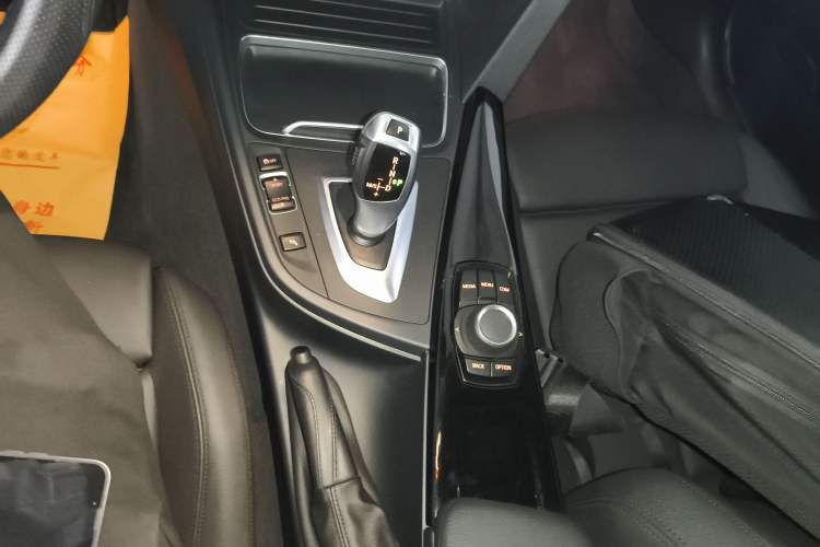 Used BMW 3 Series 2018 318i Gear Lever
