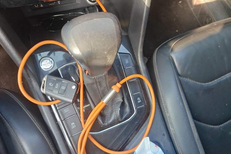 Used Volkswagen Tiguan L 2018 380TSI Automatic All-Wheel Drive Luxury Edition Gear Lever