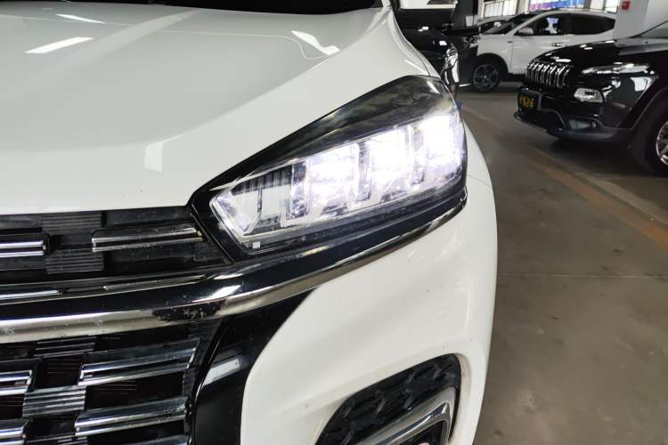 Used Chery Tiggo 8 2019 1.6 TGDI Automatic Luxury Model